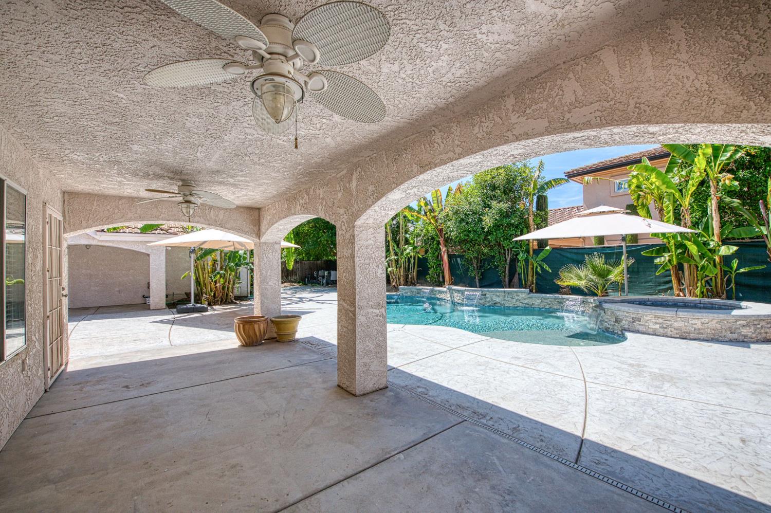 7351 N Antioch Ave, Fresno, CA 93722