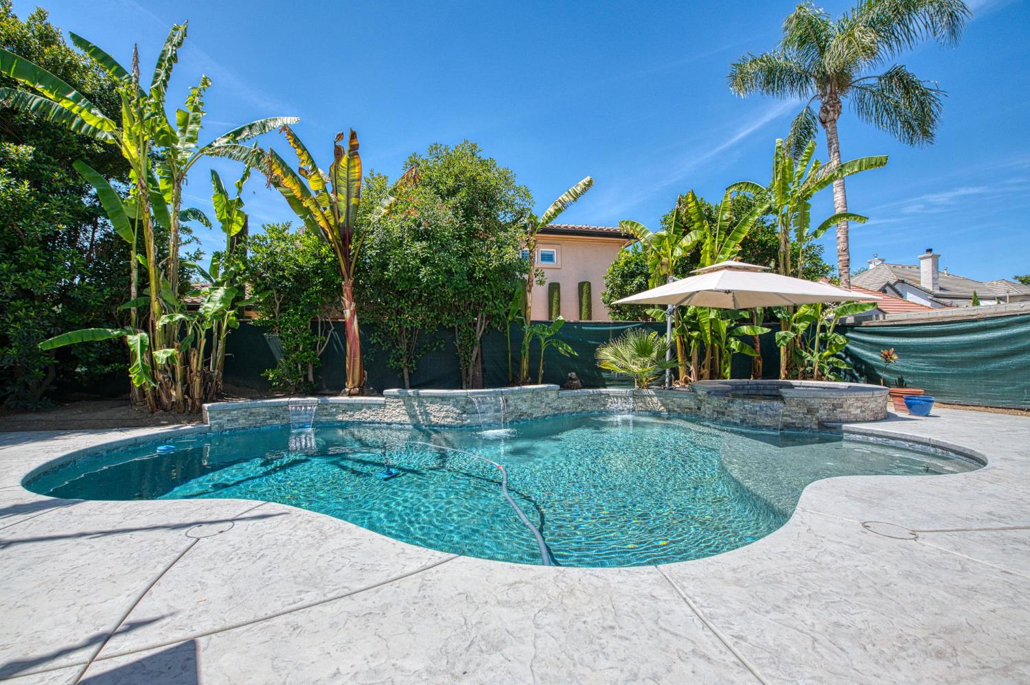 7351 N Antioch Ave, Fresno, CA 93722