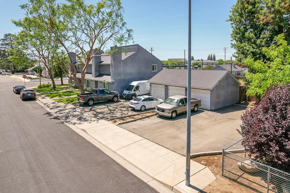 264 Osmun Ave, Clovis, CA 93612