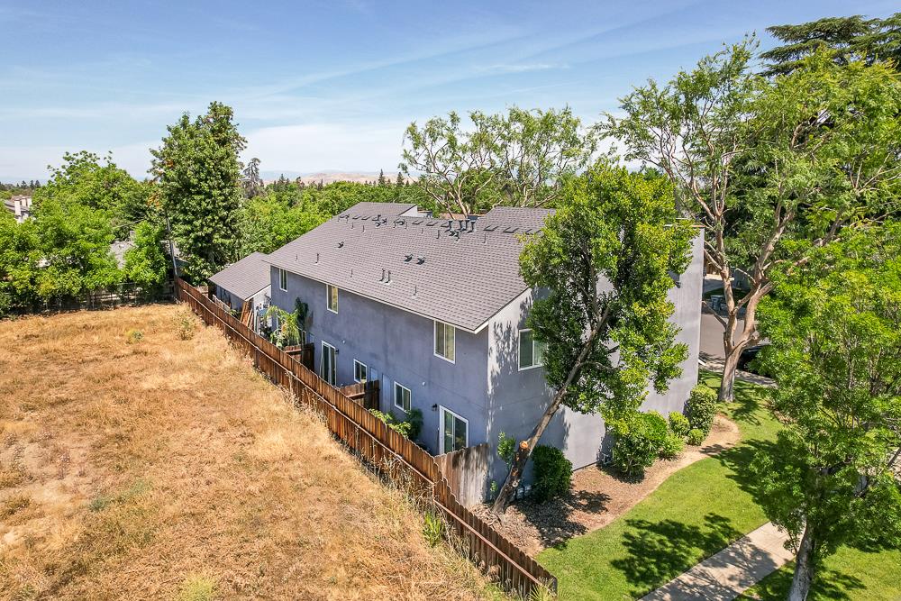 264 Osmun Ave, Clovis, CA 93612