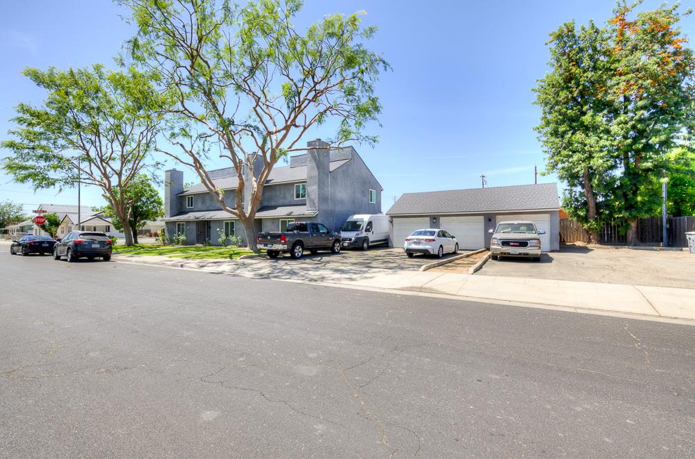 264 Osmun Ave, Clovis, CA 93612