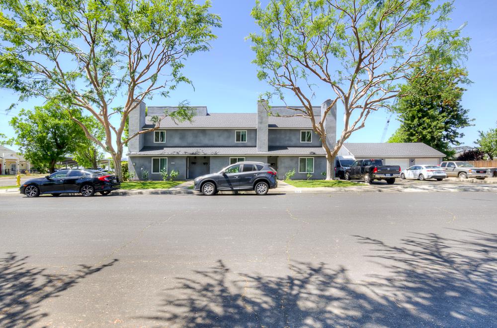 264 Osmun Ave, Clovis, CA 93612