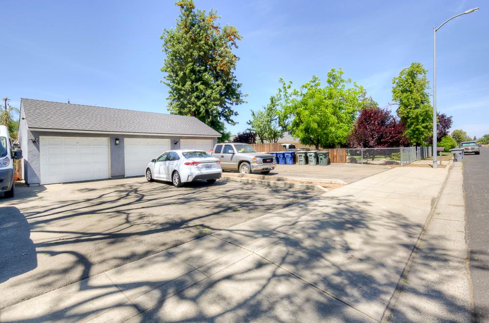 264 Osmun Ave, Clovis, CA 93612