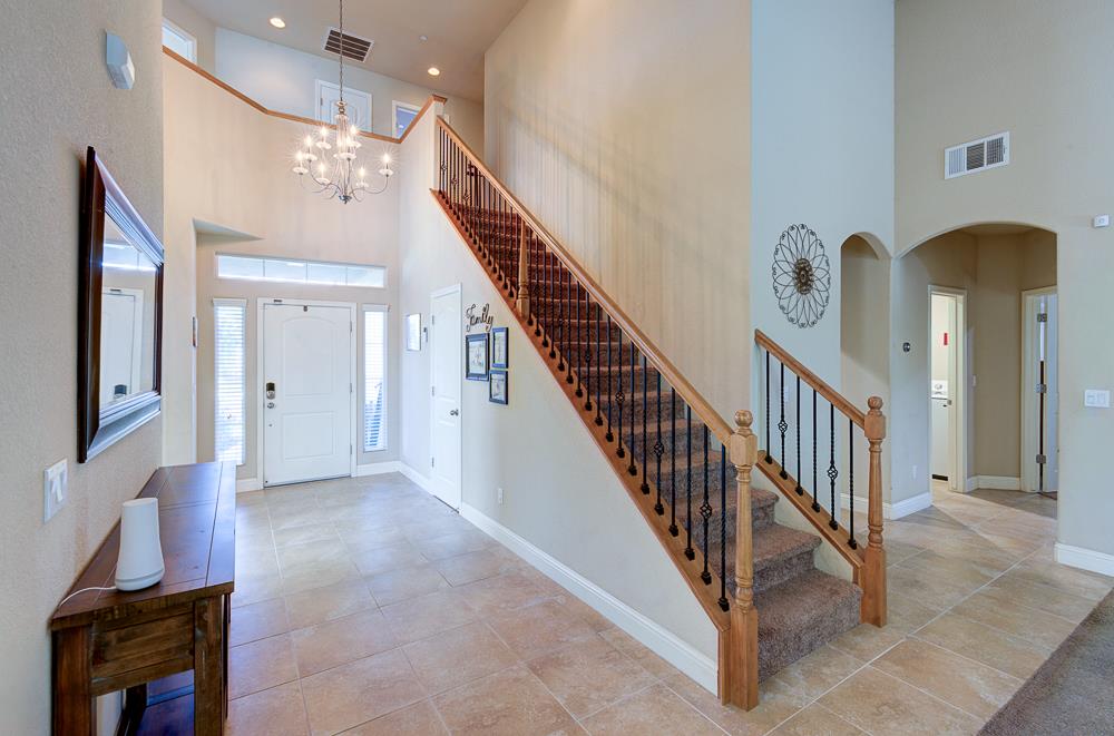 3118 Poe Ave, Clovis, CA 93619