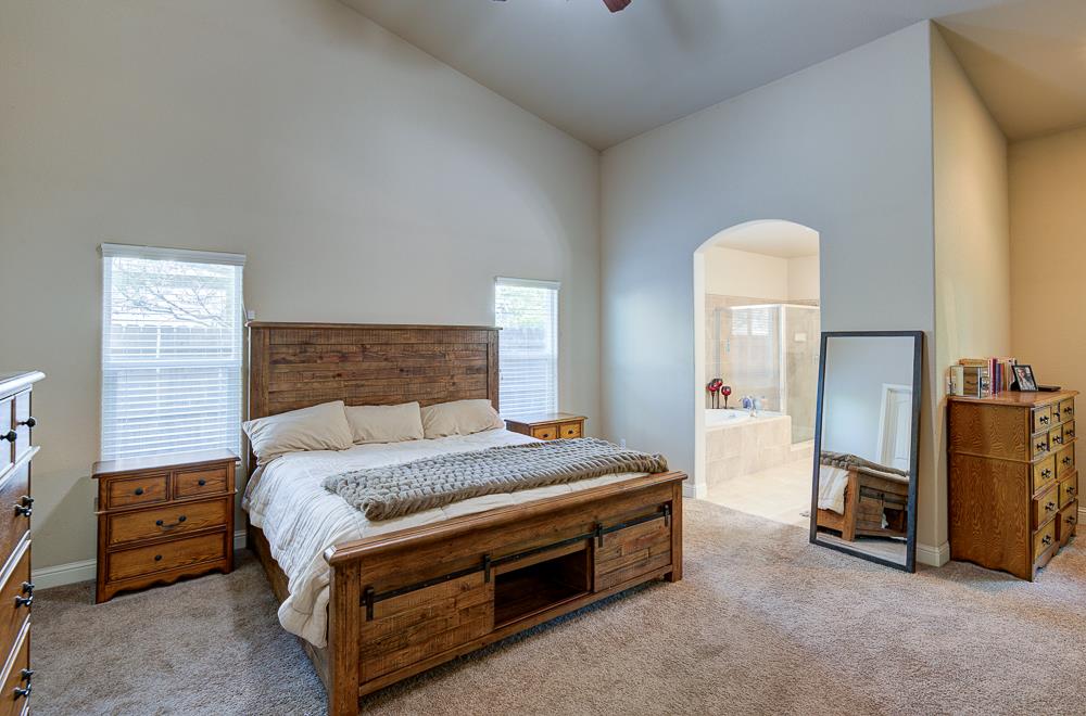 3118 Poe Ave, Clovis, CA 93619