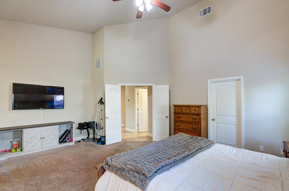 3118 Poe Ave, Clovis, CA 93619