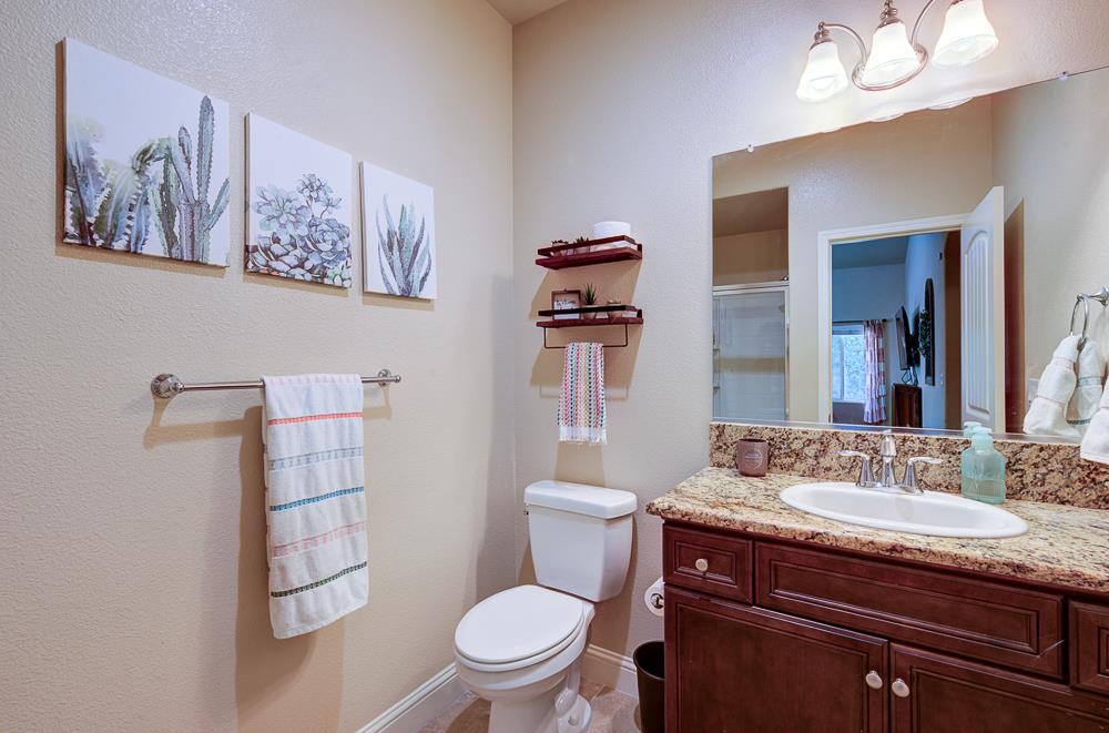 3118 Poe Ave, Clovis, CA 93619