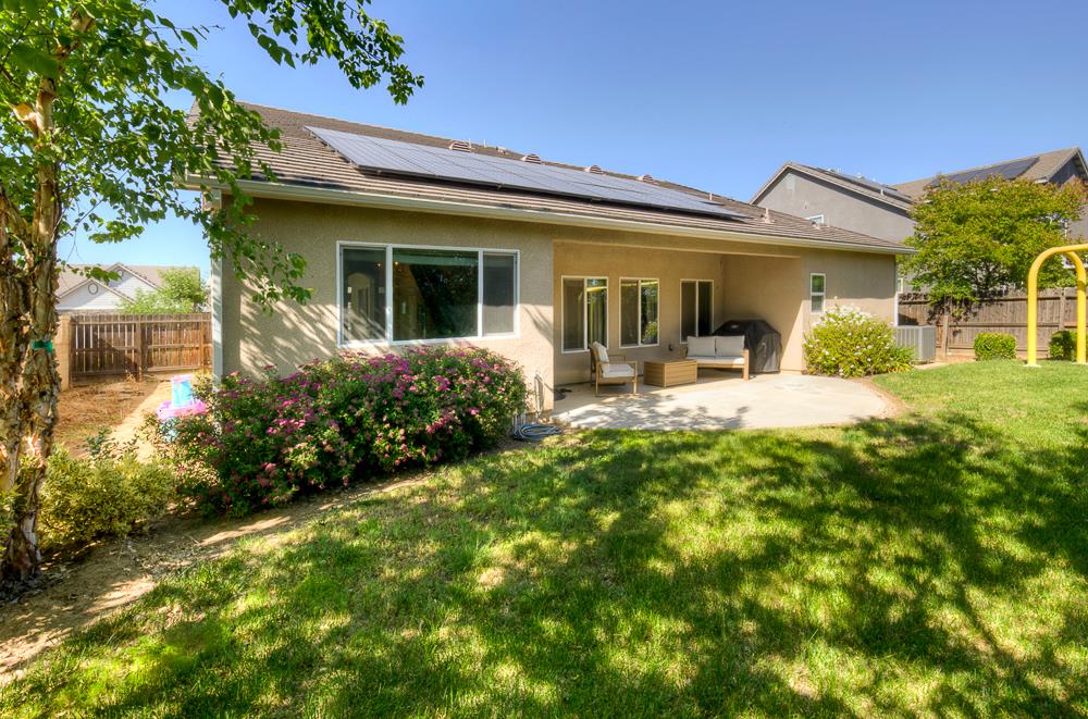 3118 Poe Ave, Clovis, CA 93619