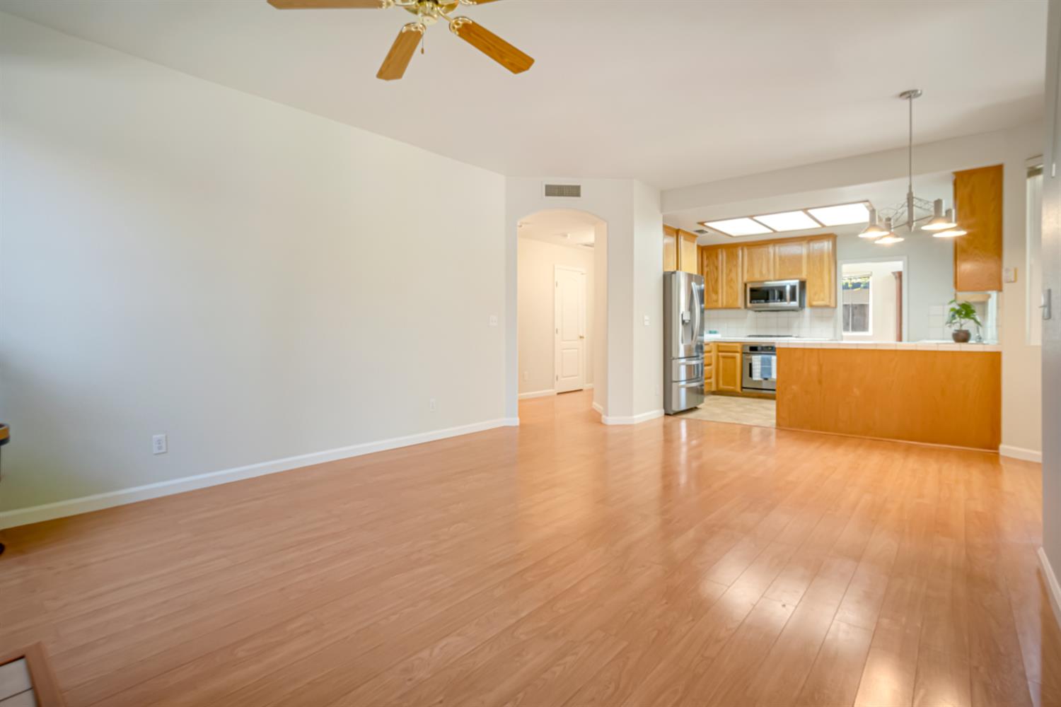 5918 W Chennault Ave, Fresno, CA 93722