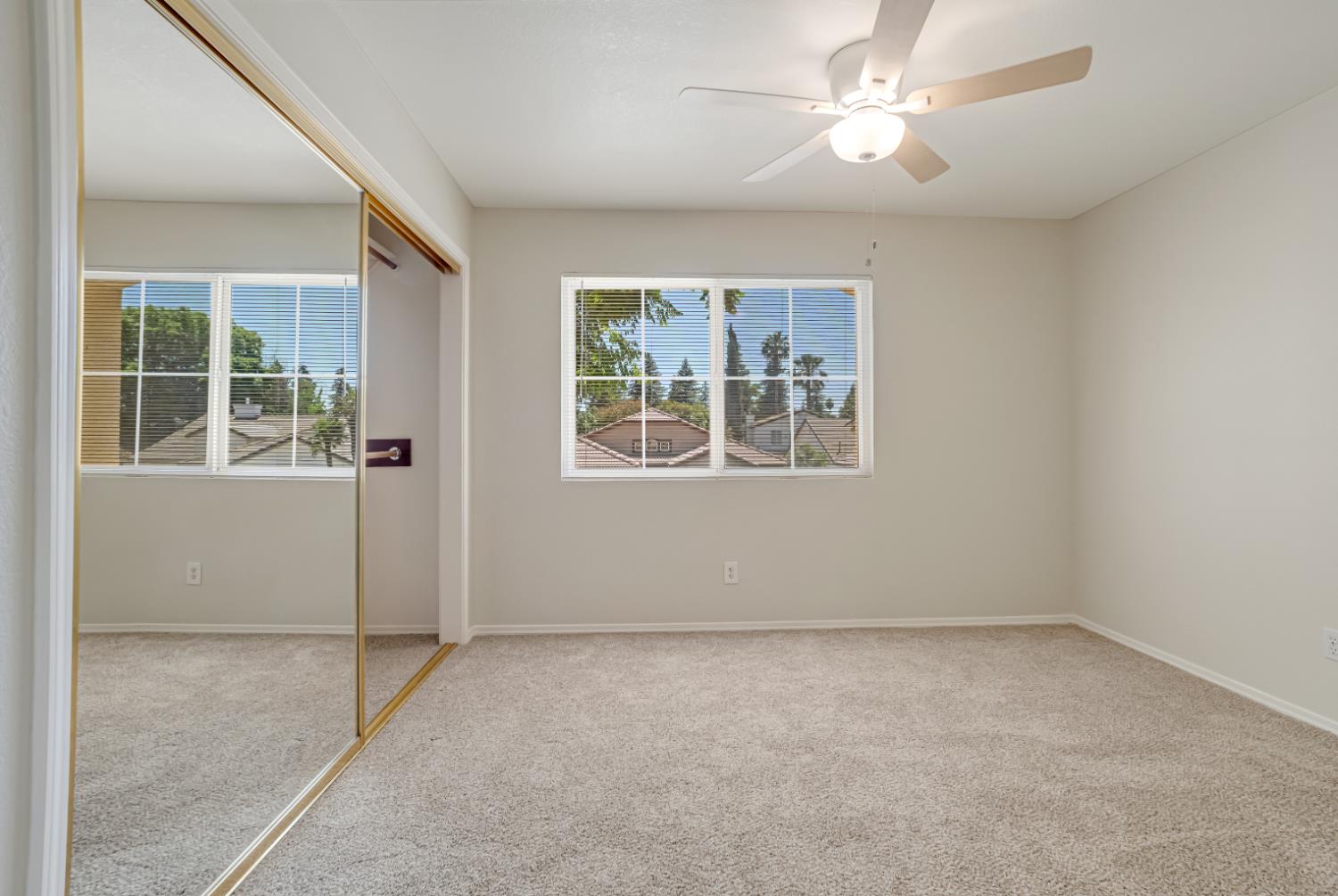 5918 W Chennault Ave, Fresno, CA 93722