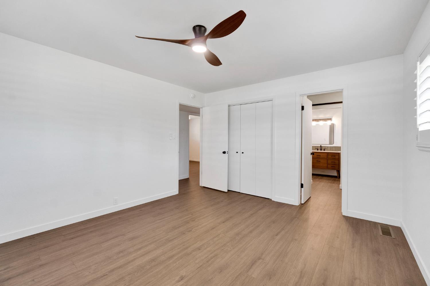 672 W Roberts Ave, Fresno, CA 93704