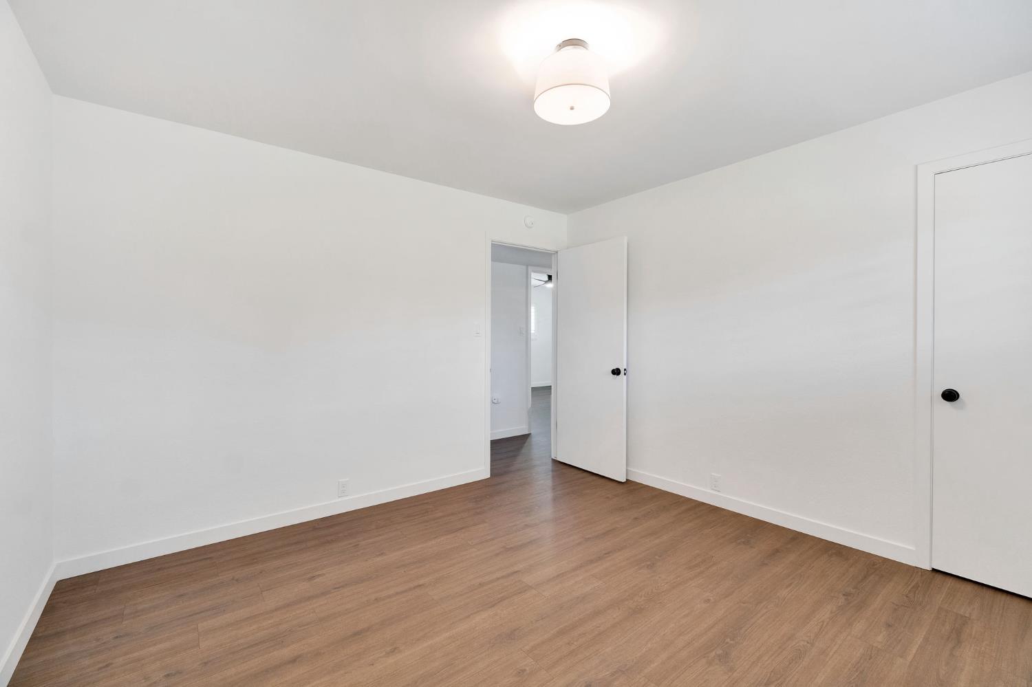 672 W Roberts Ave, Fresno, CA 93704