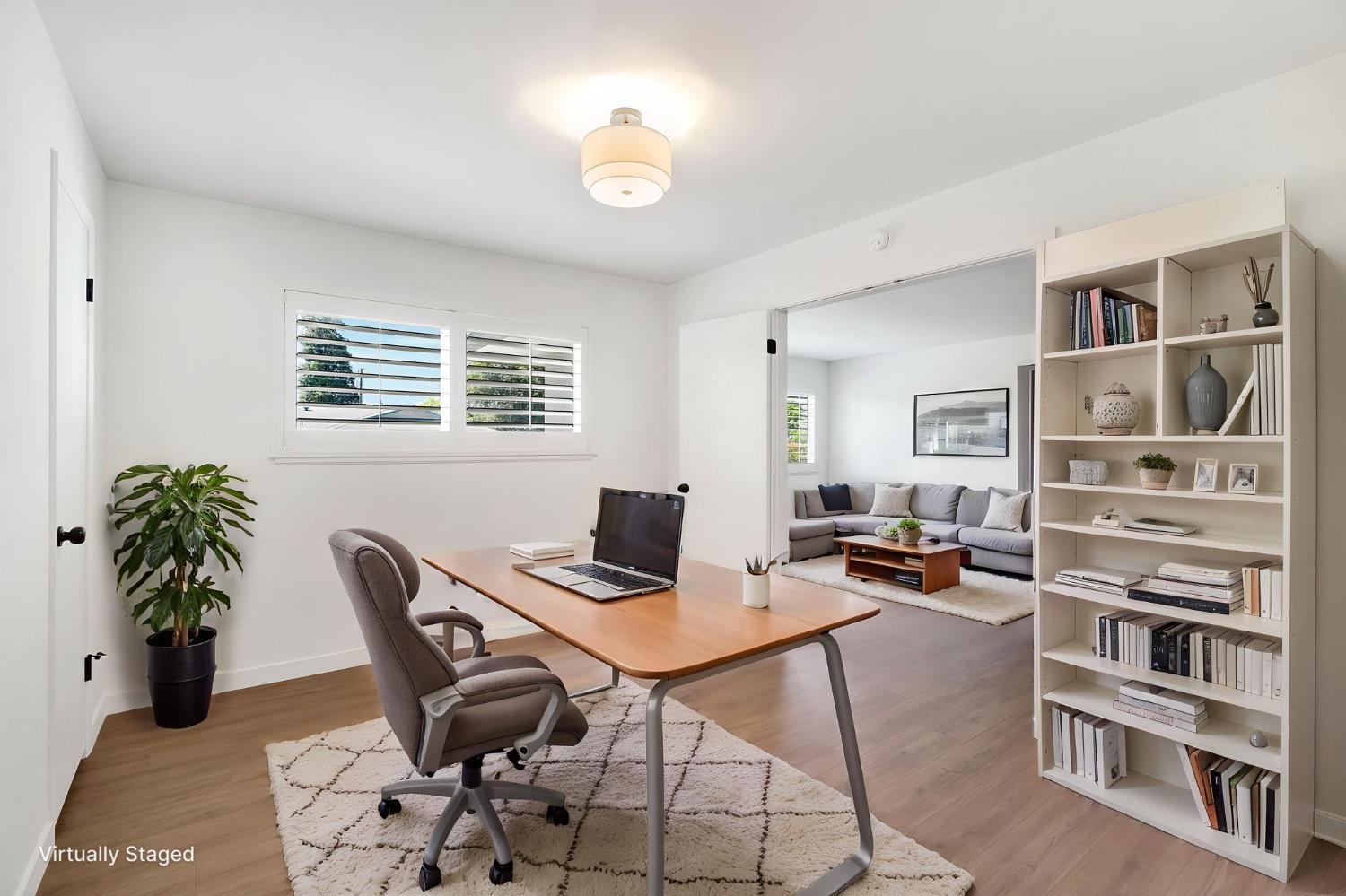 672 W Roberts Ave, Fresno, CA 93704