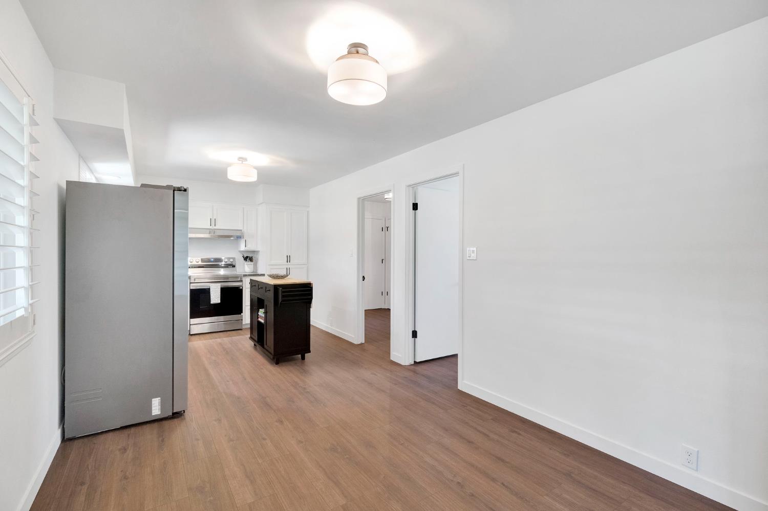 672 W Roberts Ave, Fresno, CA 93704