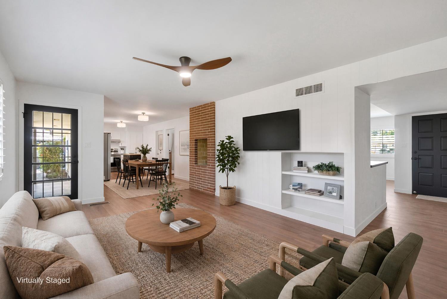 672 W Roberts Ave, Fresno, CA 93704