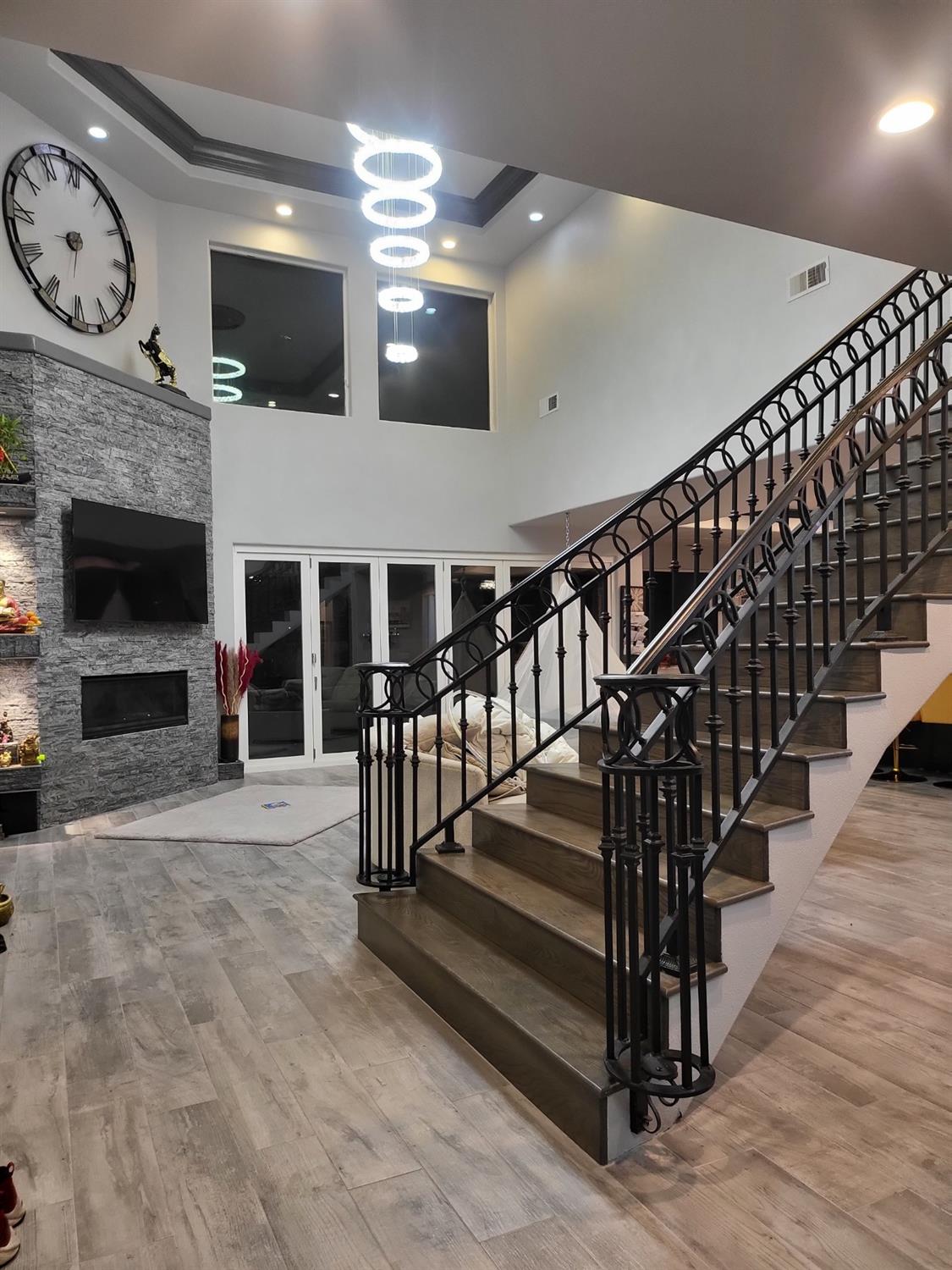 11027 N Stanford Ave, Clovis, CA 93619