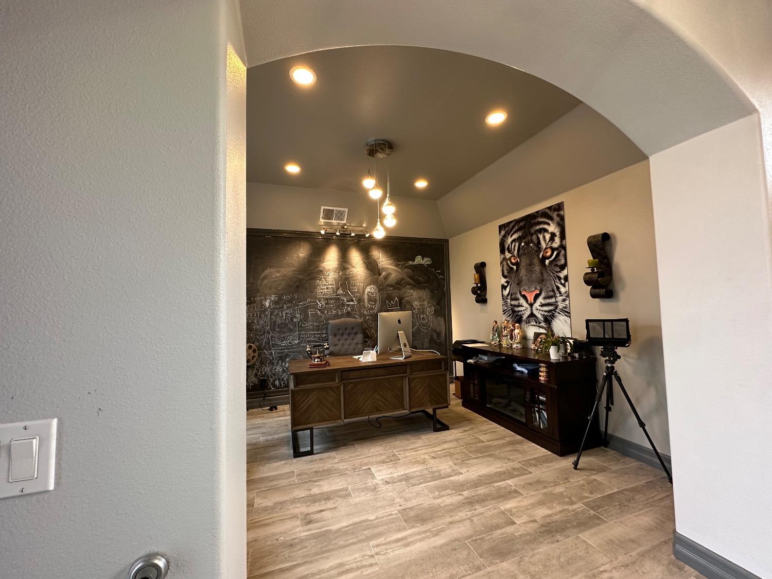 11027 N Stanford Ave, Clovis, CA 93619