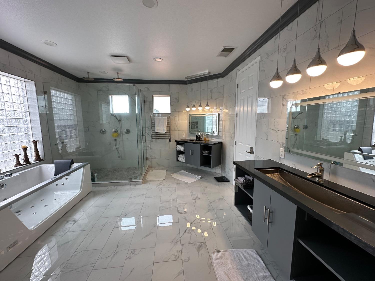 11027 N Stanford Ave, Clovis, CA 93619