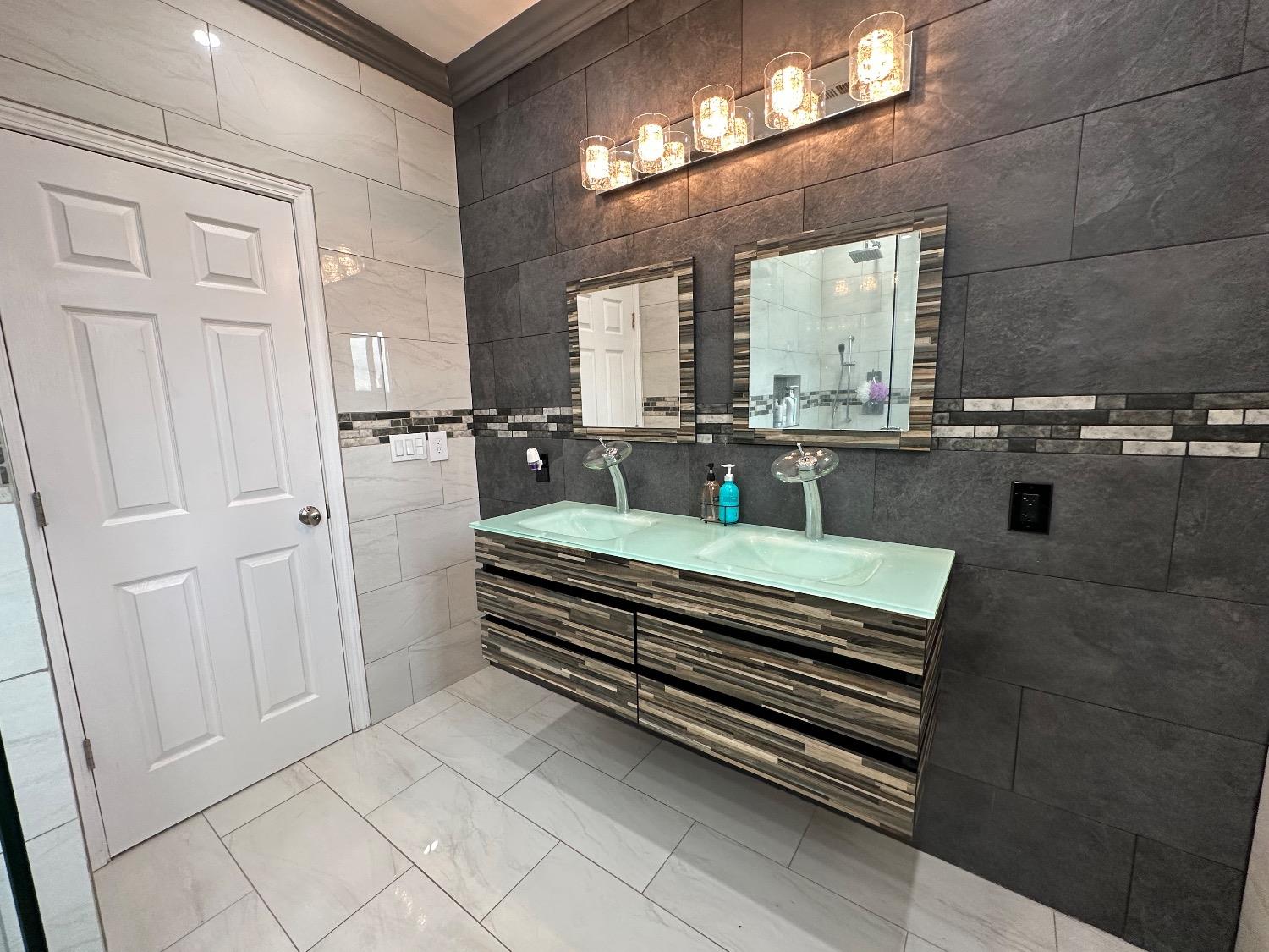 11027 N Stanford Ave, Clovis, CA 93619