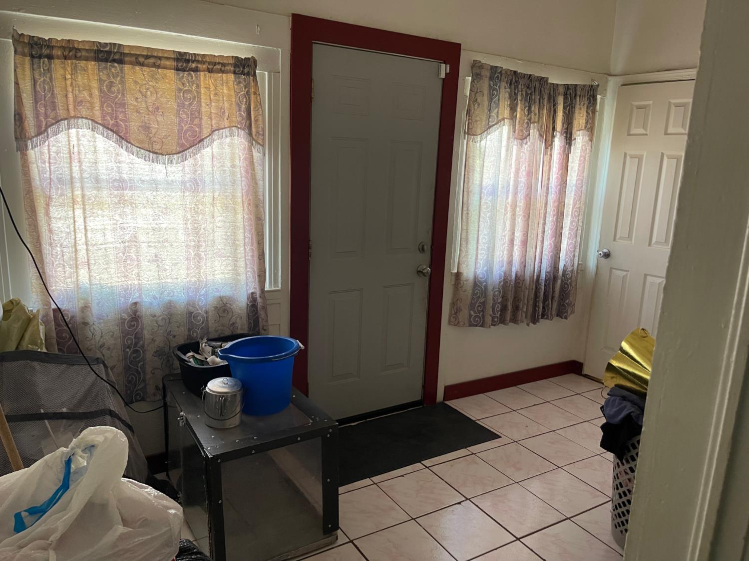 425 N D St, Madera, CA 93638
