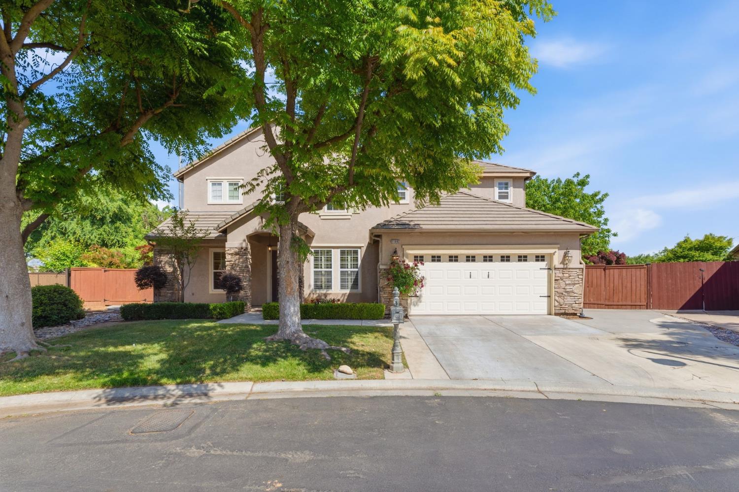11092 Le Conte Pass Ct, Clovis, CA 93619