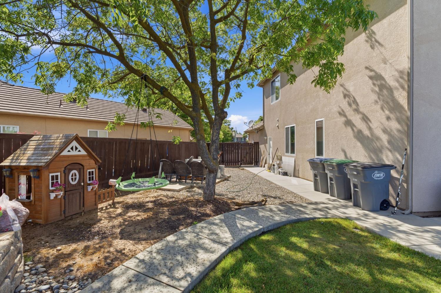 11092 Le Conte Pass Ct, Clovis, CA 93619