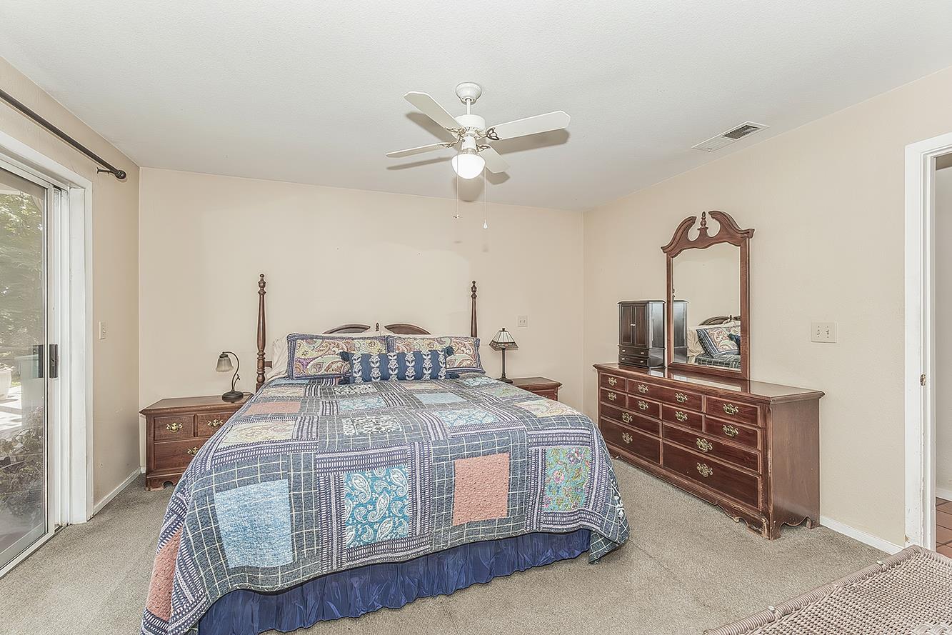 14815 Garlock Ln, Prather, CA 93651