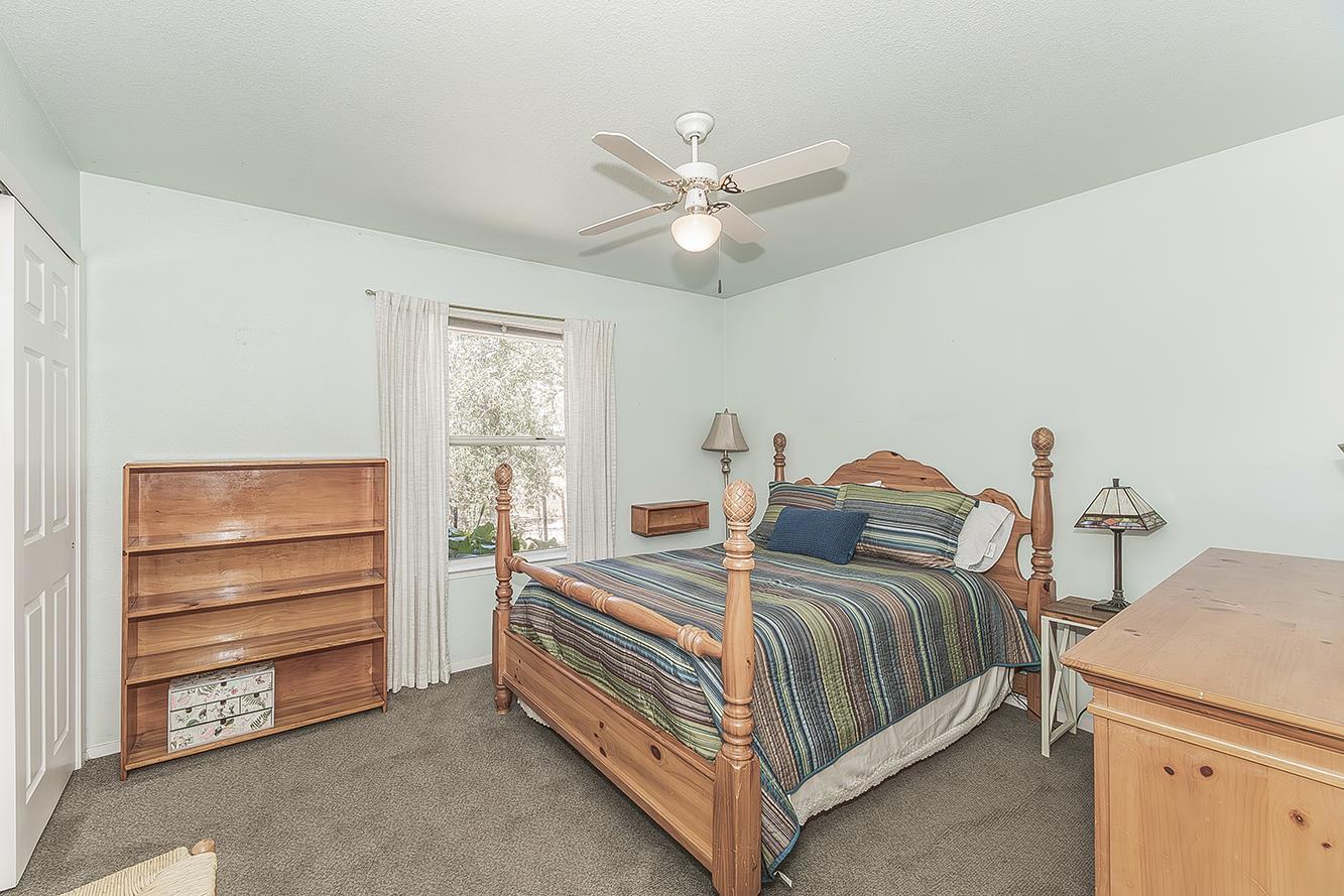 14815 Garlock Ln, Prather, CA 93651