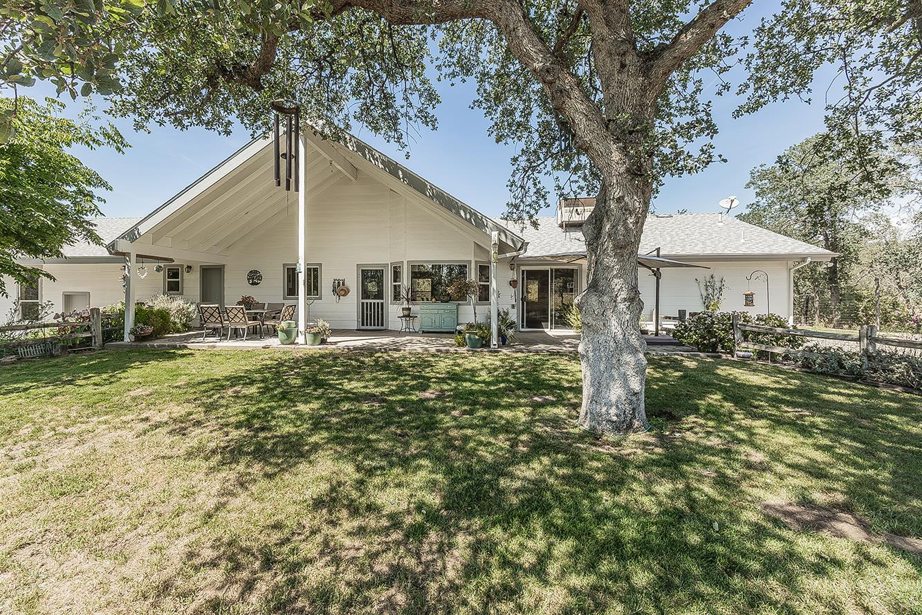 14815 Garlock Ln, Prather, CA 93651