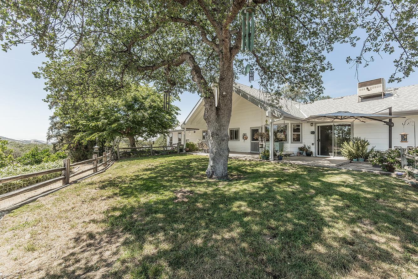 14815 Garlock Ln, Prather, CA 93651