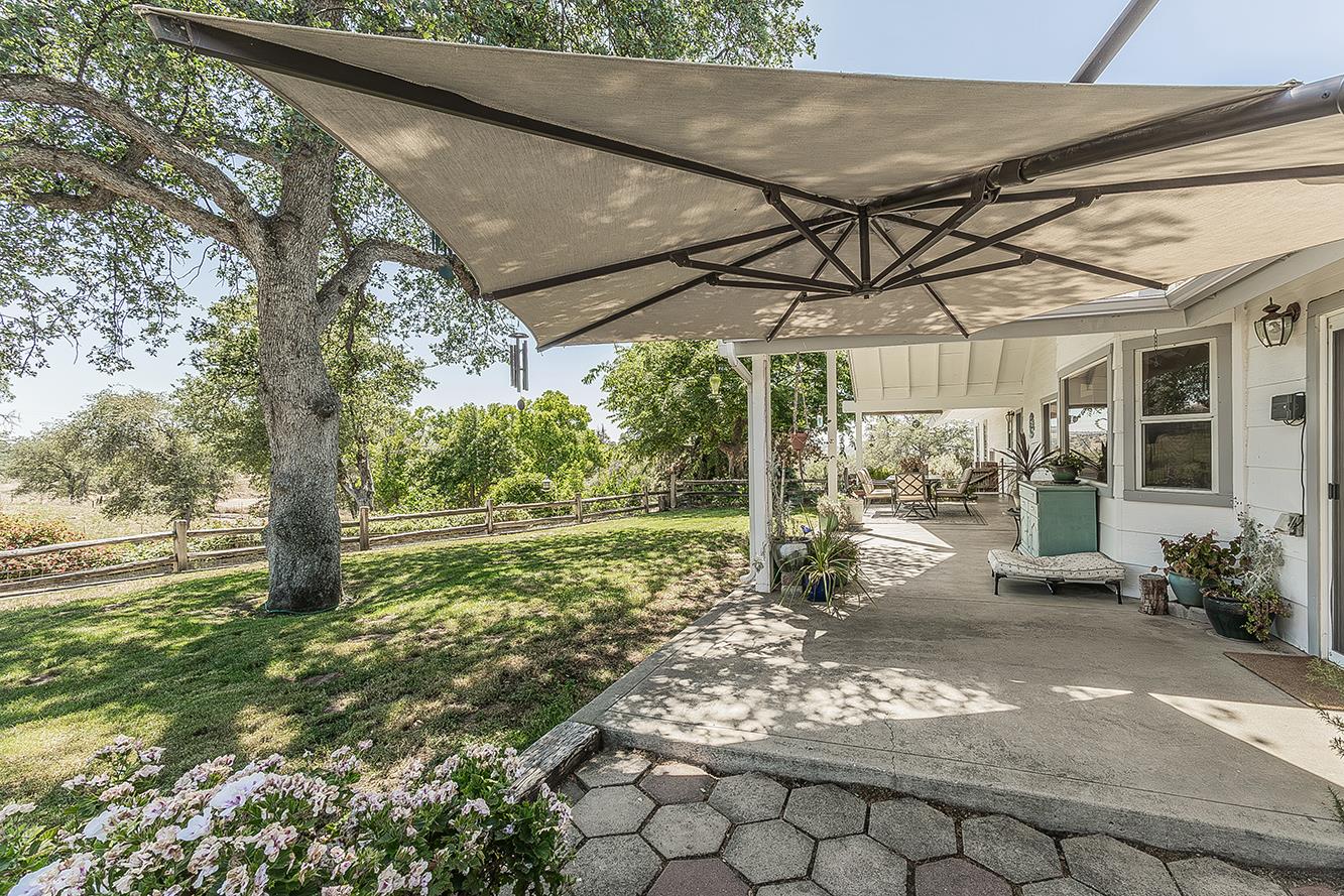 14815 Garlock Ln, Prather, CA 93651