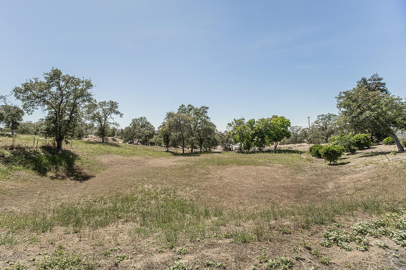 14815 Garlock Ln, Prather, CA 93651