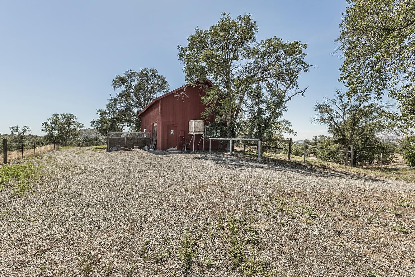 14815 Garlock Ln, Prather, CA 93651