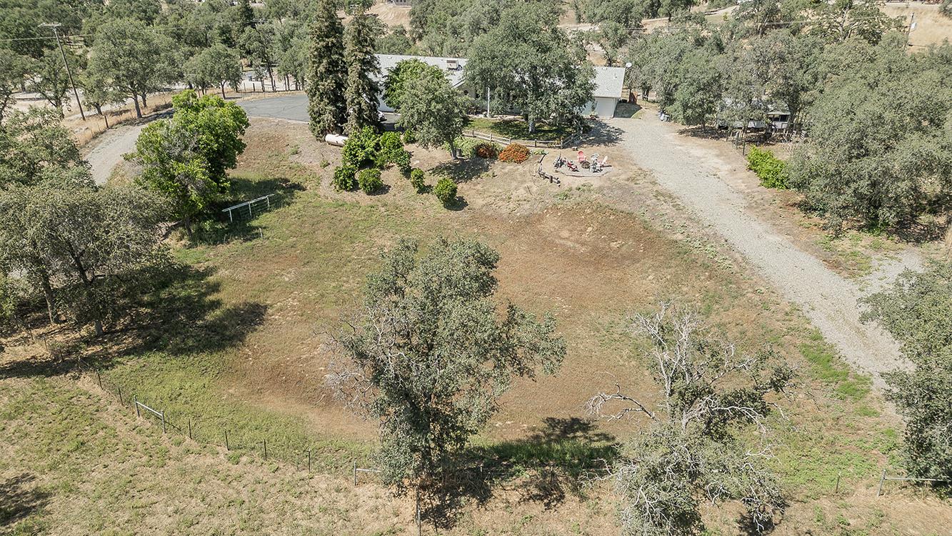 14815 Garlock Ln, Prather, CA 93651
