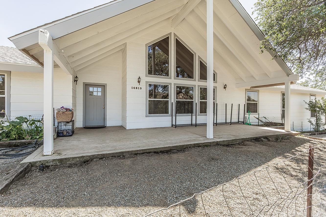 14815 Garlock Ln, Prather, CA 93651