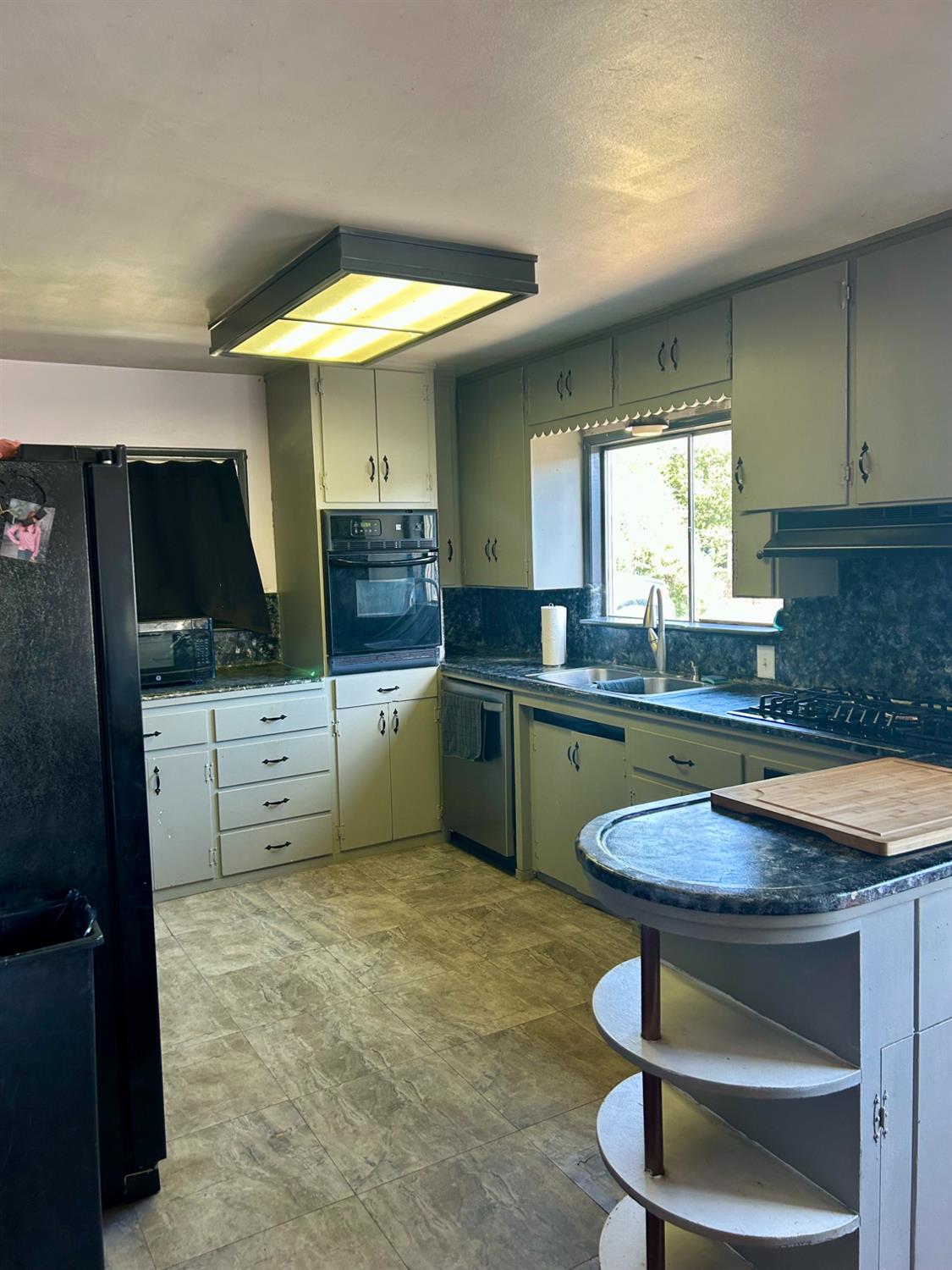 49992 Road 426, Oakhurst, CA 93644