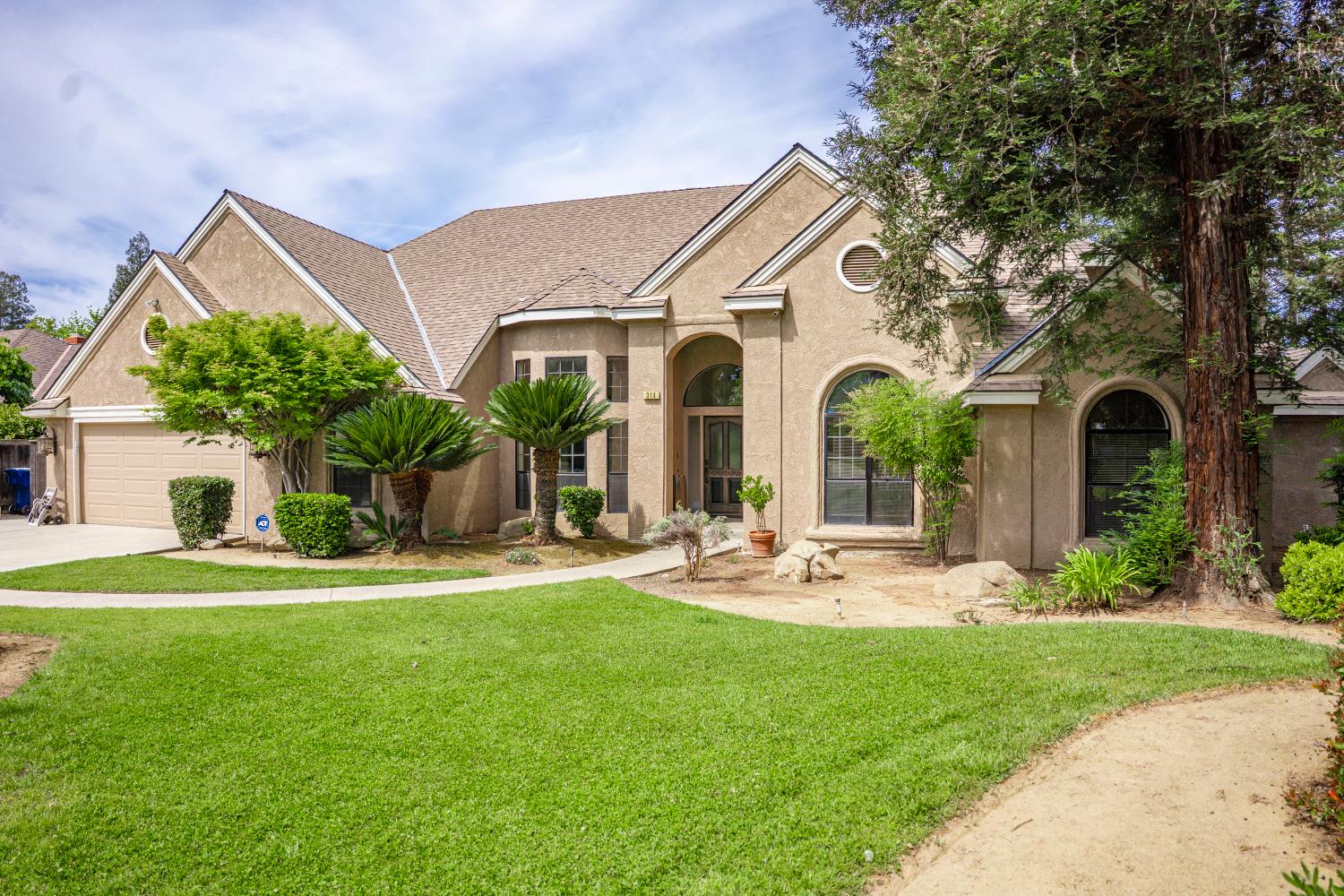 314 W Audubon Dr, Fresno, CA 93711