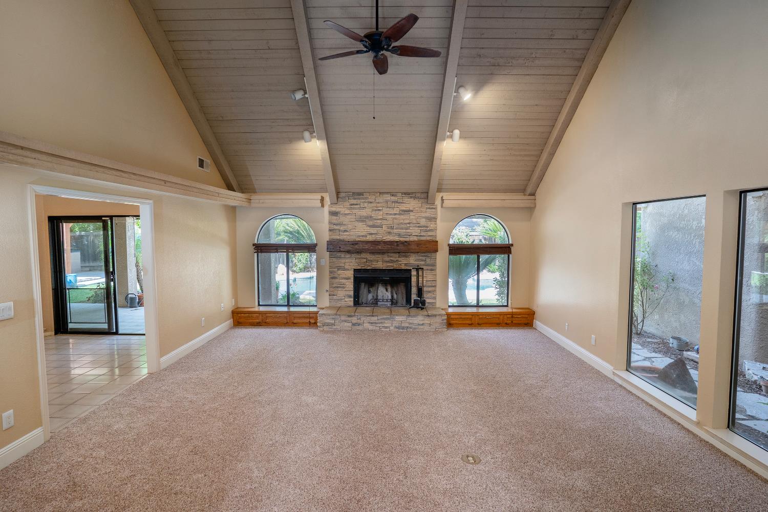 314 W Audubon Dr, Fresno, CA 93711