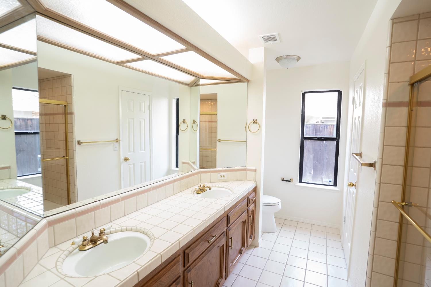 314 W Audubon Dr, Fresno, CA 93711