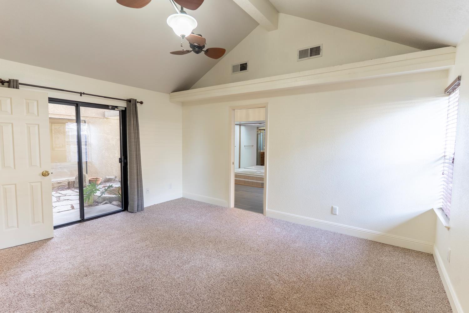 314 W Audubon Dr, Fresno, CA 93711