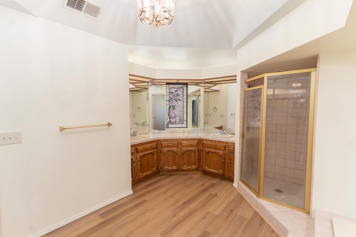 314 W Audubon Dr, Fresno, CA 93711