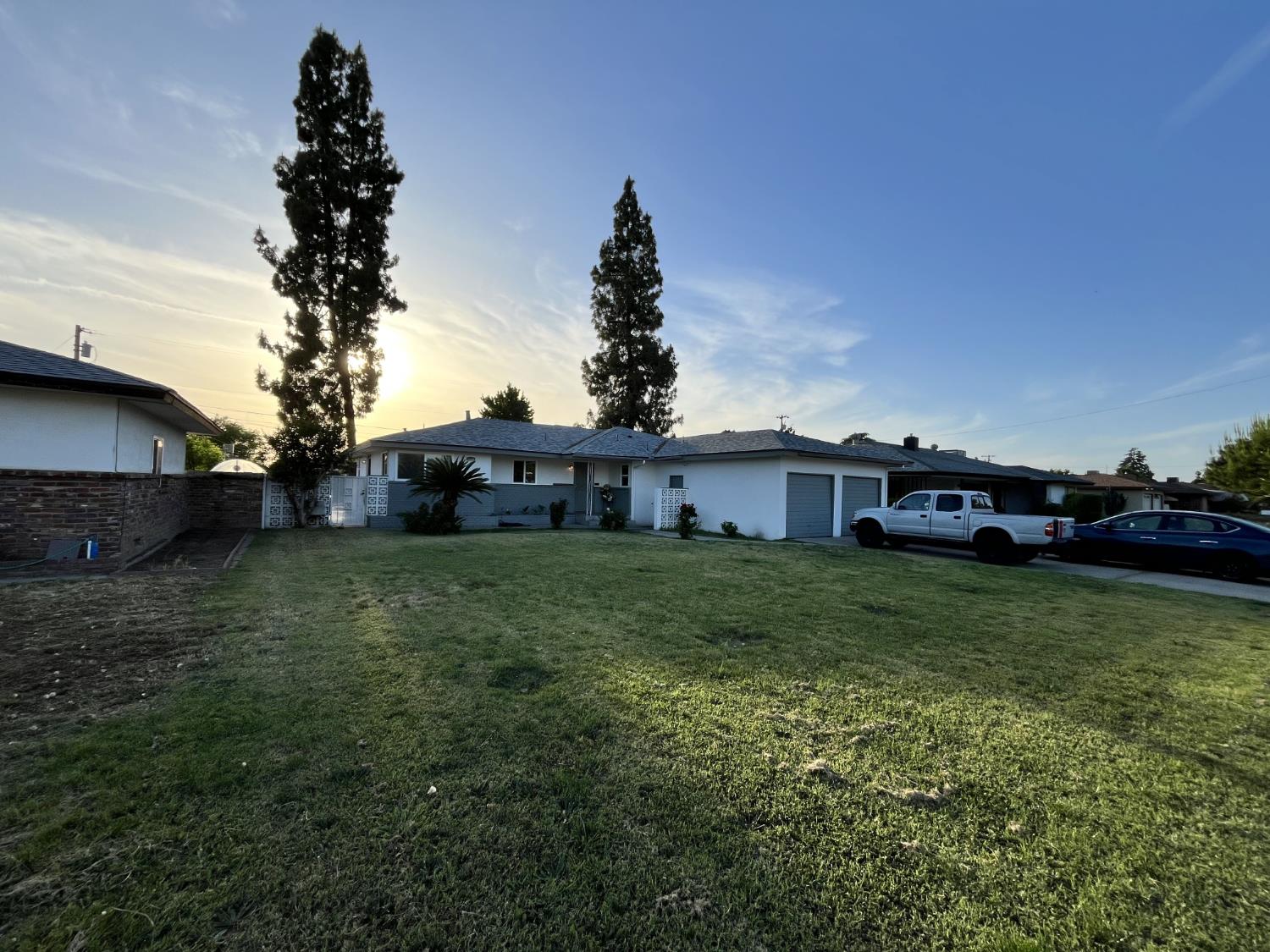 2235 N Backer Ave, Fresno, CA 93703