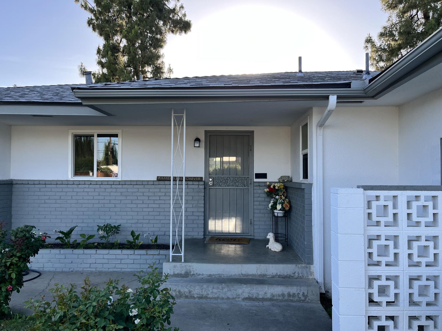 2235 N Backer Ave, Fresno, CA 93703