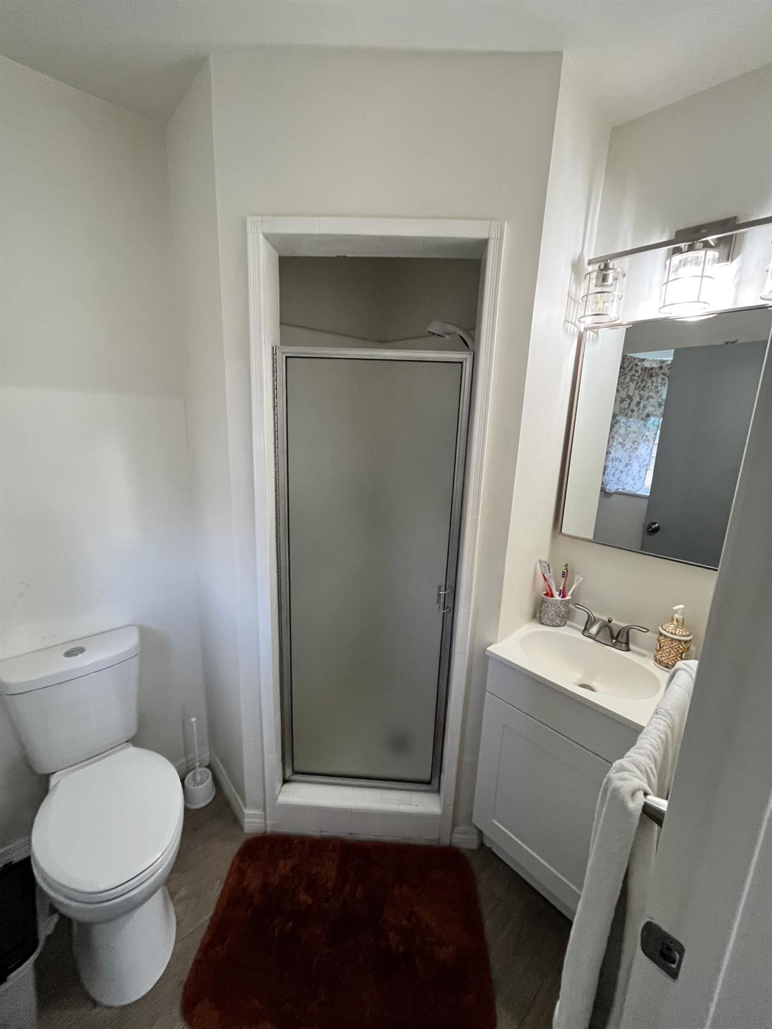 2235 N Backer Ave, Fresno, CA 93703