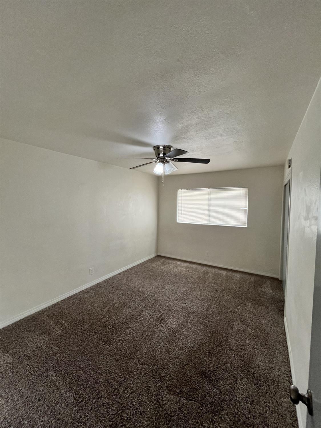 2235 N Backer Ave, Fresno, CA 93703