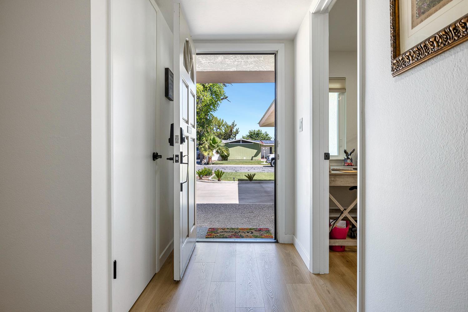 425 Stanford Ave, Coalinga, CA 93210