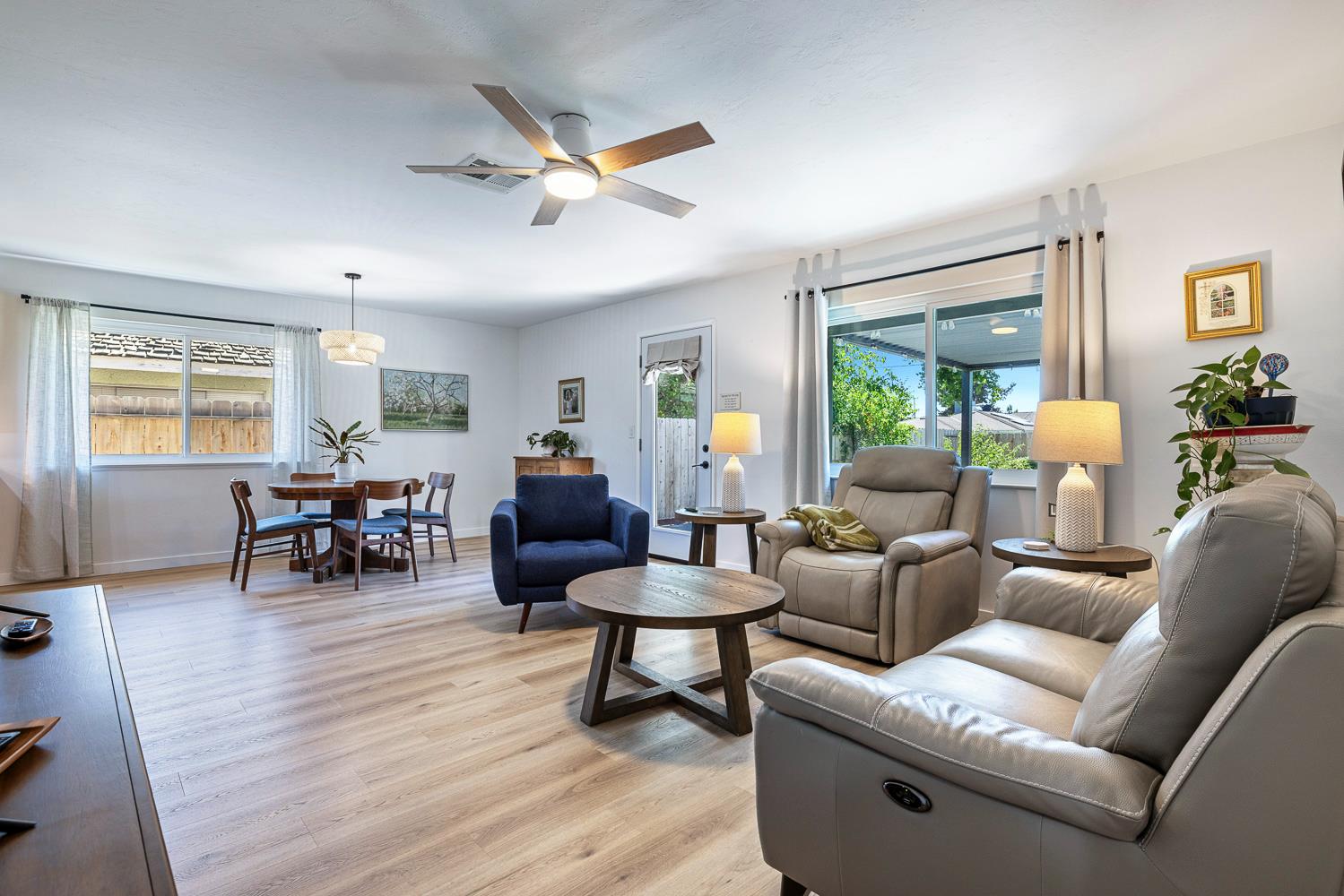 425 Stanford Ave, Coalinga, CA 93210