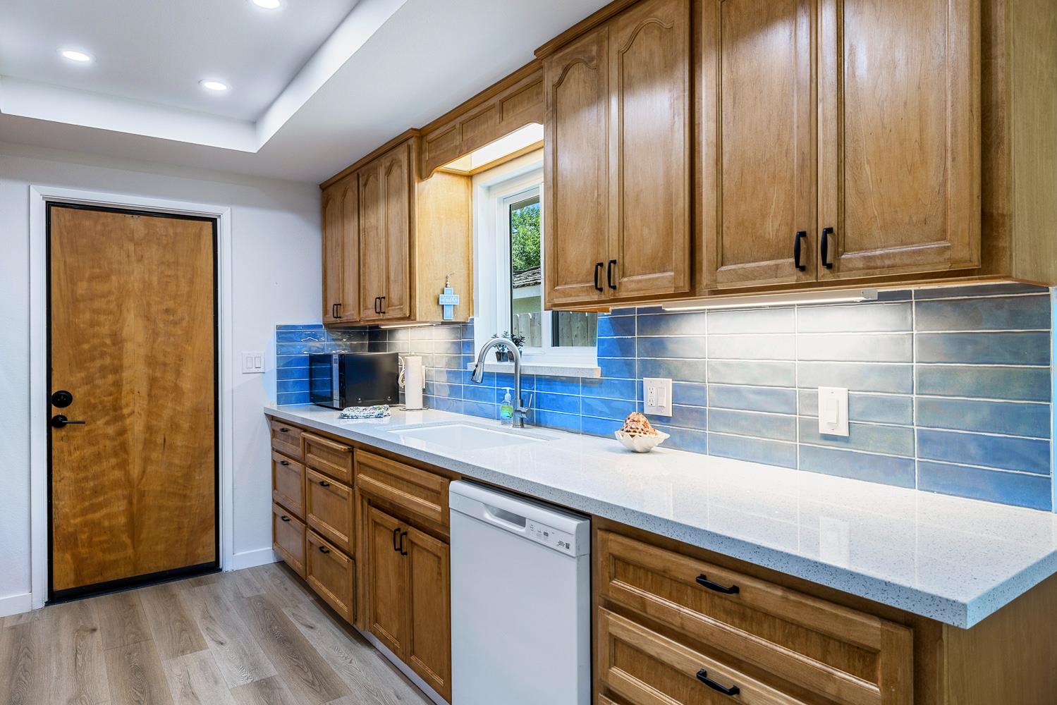 425 Stanford Ave, Coalinga, CA 93210