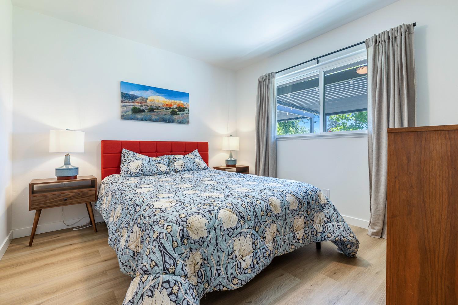 425 Stanford Ave, Coalinga, CA 93210