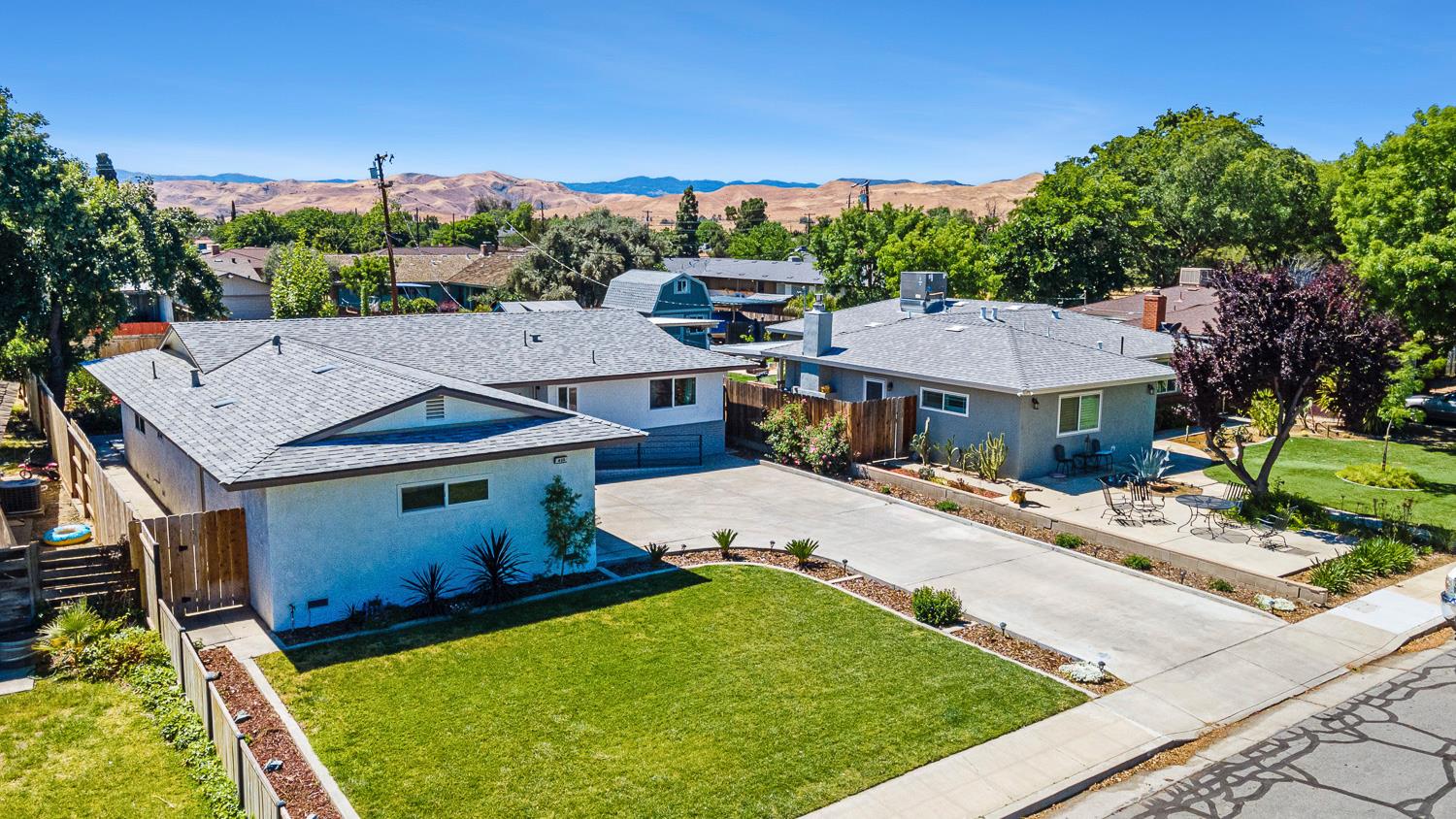 425 Stanford Ave, Coalinga, CA 93210